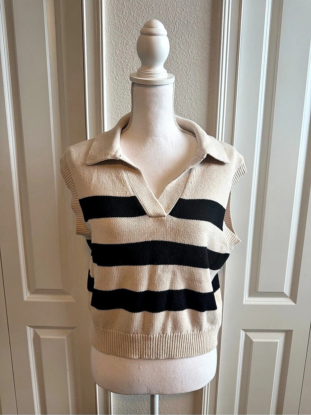 Jessica Simpson Striped Knit Collared Sweater Size Medium